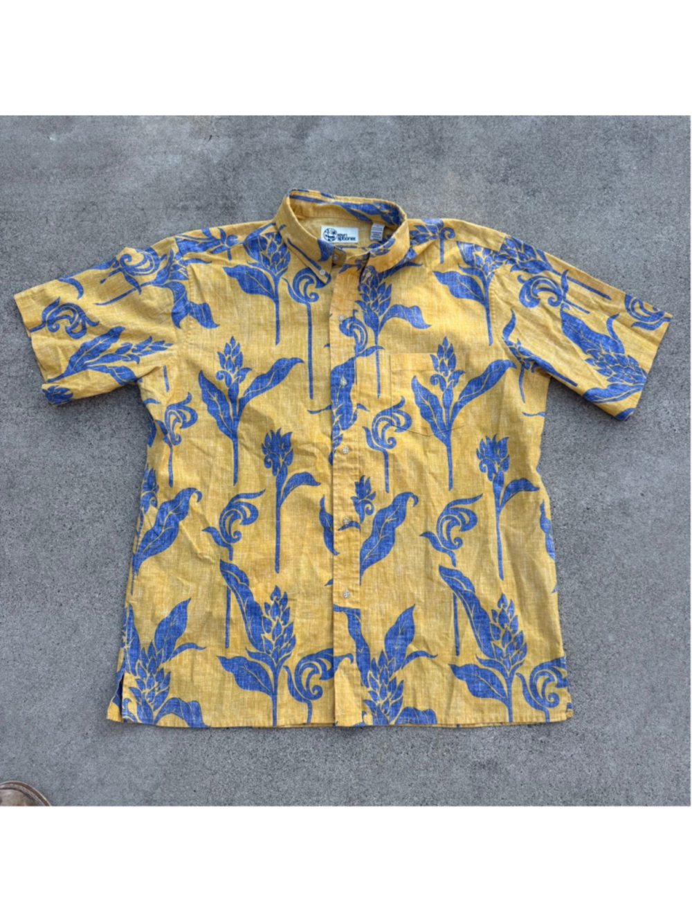 Reyn Spooner Hawaiian Shirt XL Yellow Floral Ginger Pattern Button Down